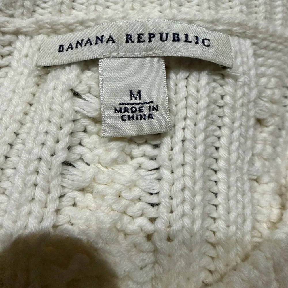 Late 1990s/Y2K Banana Republic Off White Cotton/Wool Blend Chunky Cable Knit But